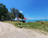Eladó lakás Balatonakarattya 170 637 200 Ft