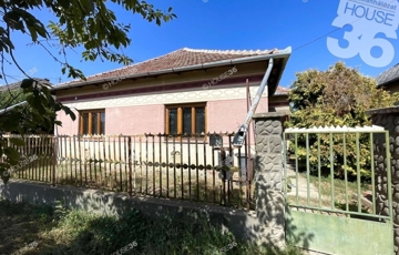 Eladó családi ház