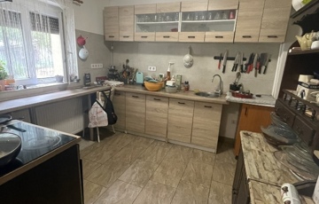 Eladó családi ház