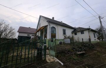 Eladó családi ház