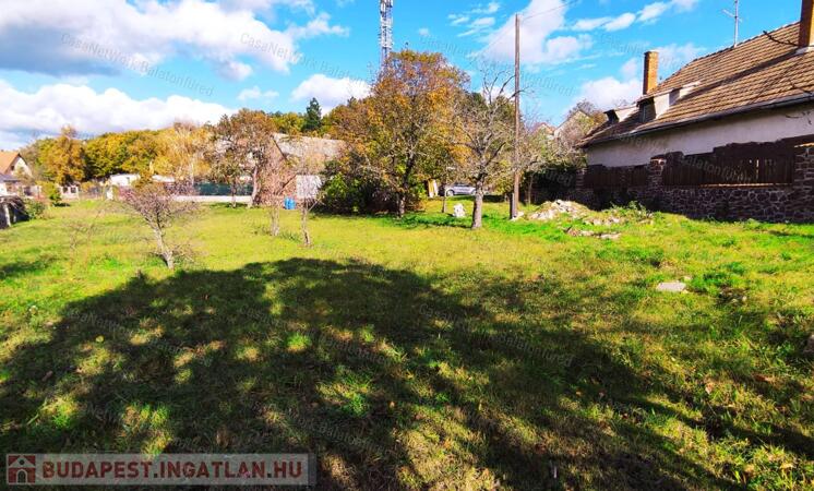 Balatonalmádi tetején                                 