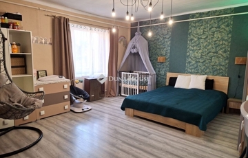 Eladó családi ház