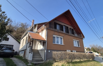 Eladó családi ház