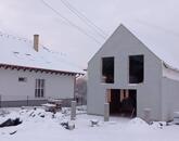 Központközeli új otthon pici kerttel