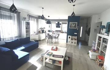 Eladó családi ház