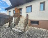 Mediterrán, 3 szintes családi ház–otthon és vállalkozás egyben