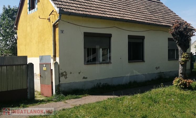 352562