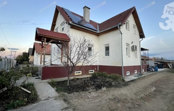 Eladó családi ház
