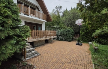 Eladó családi ház