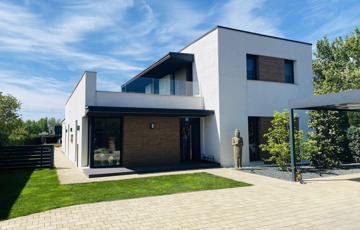 Eladó családi ház