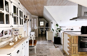 Eladó családi ház