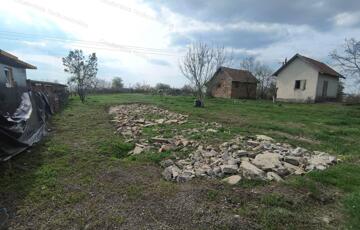 Eladó telek/földterület