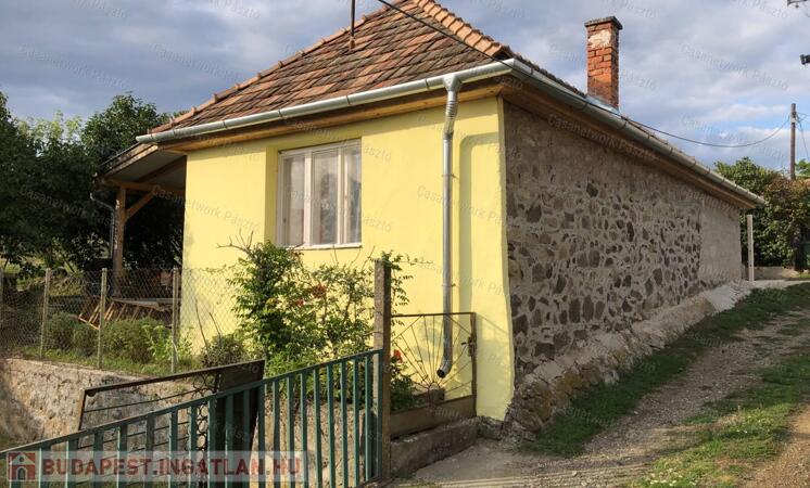 Eladó panorámás ház Cserhátszentivánon                                 