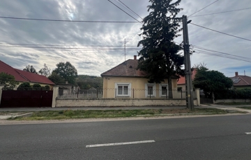Eladó családi ház