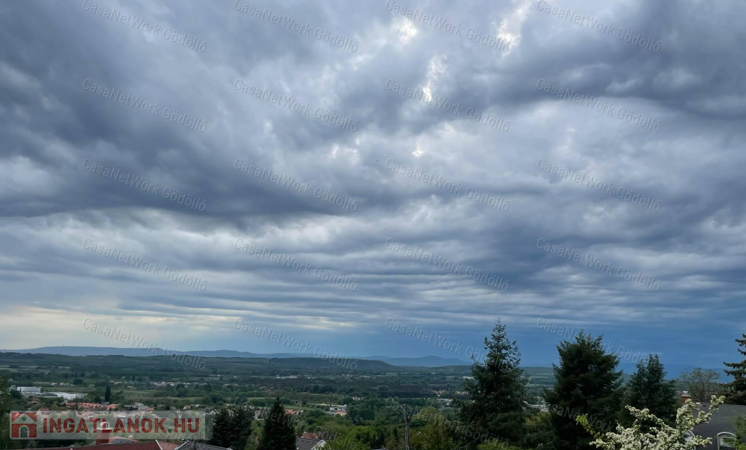 Csodás panorámás összközműves telek