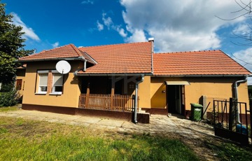 Eladó családi ház