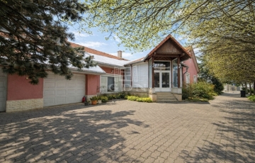 Kiadó családi ház