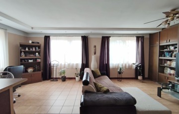 Eladó családi ház