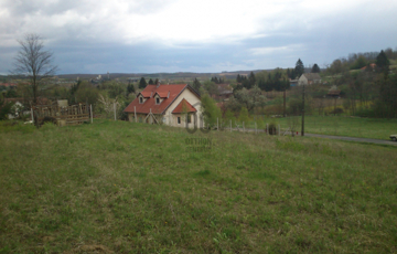 Eladó telek/földterület