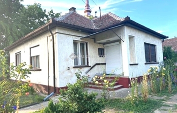 Eladó családi ház