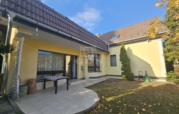 Eladó családi ház