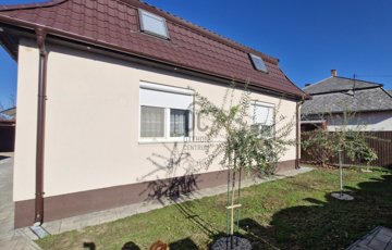 Eladó családi ház