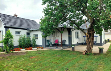 Eladó családi ház