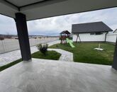 Kiadó családi ház Nyúl 380 000 Ft