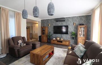 Eladó családi ház