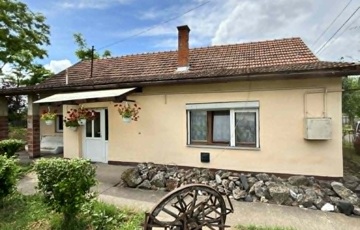 Eladó családi ház