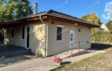 Eladó családi ház