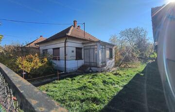 Eladó családi ház