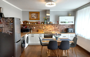 Eladó családi ház