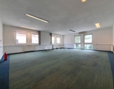 Kiadó iroda/üzlethelyiség Székesfehérvár 250 000 Ft