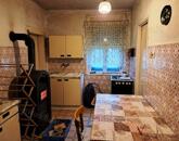 Kedvező áron és lokációban eladó CSALÁDI HÁZ KÖVESKÁLON