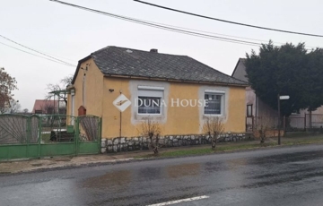 Eladó családi ház