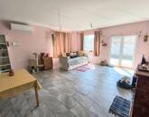 Eladó családi ház Fegyverneken!