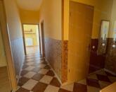 3 szobás lakás az Árpád-házban saját autóbeállóval eladó!