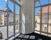 Kiadó iroda/üzlethelyiség Székesfehérvár 1 200 000 Ft