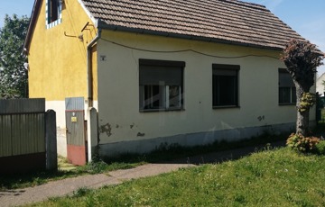 Eladó családi ház