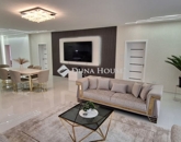 Eladó családi ház Budakalász 219 000 000 Ft