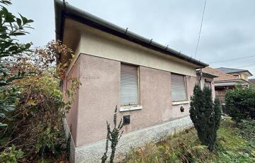 Eladó családi ház