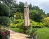 Eladó családi ház Érd 199 990 000 Ft