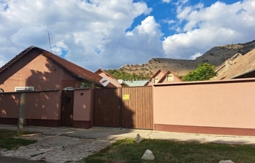 Eladó családi ház