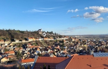 Eladó lakás