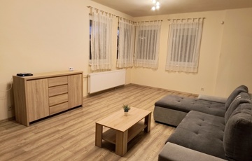 Kiadó családi ház