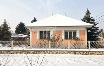 Eladó családi ház