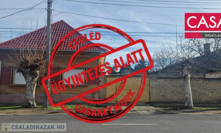 Eladó családi ház Cegléden – tágas telekkel, garázsokkal!                                 