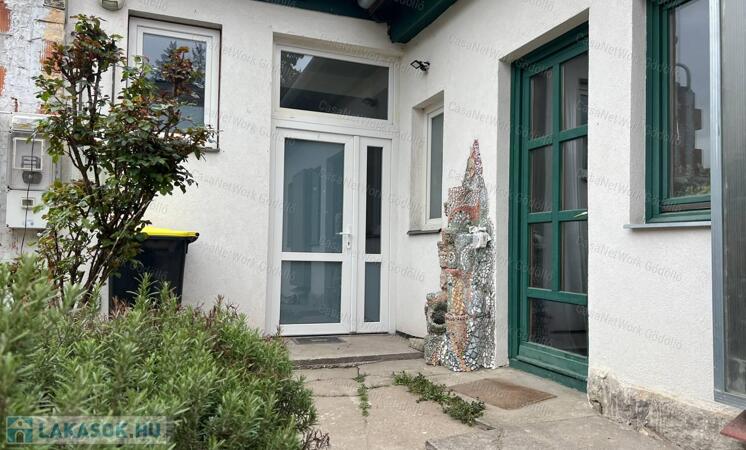 Kertkapcsolatos lakás a Sissy kastély szomszédságában                                 