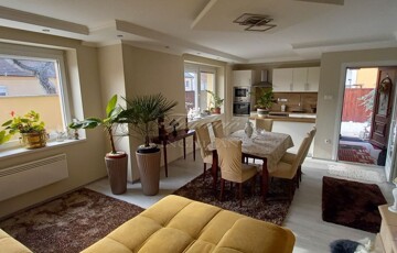 Eladó családi ház